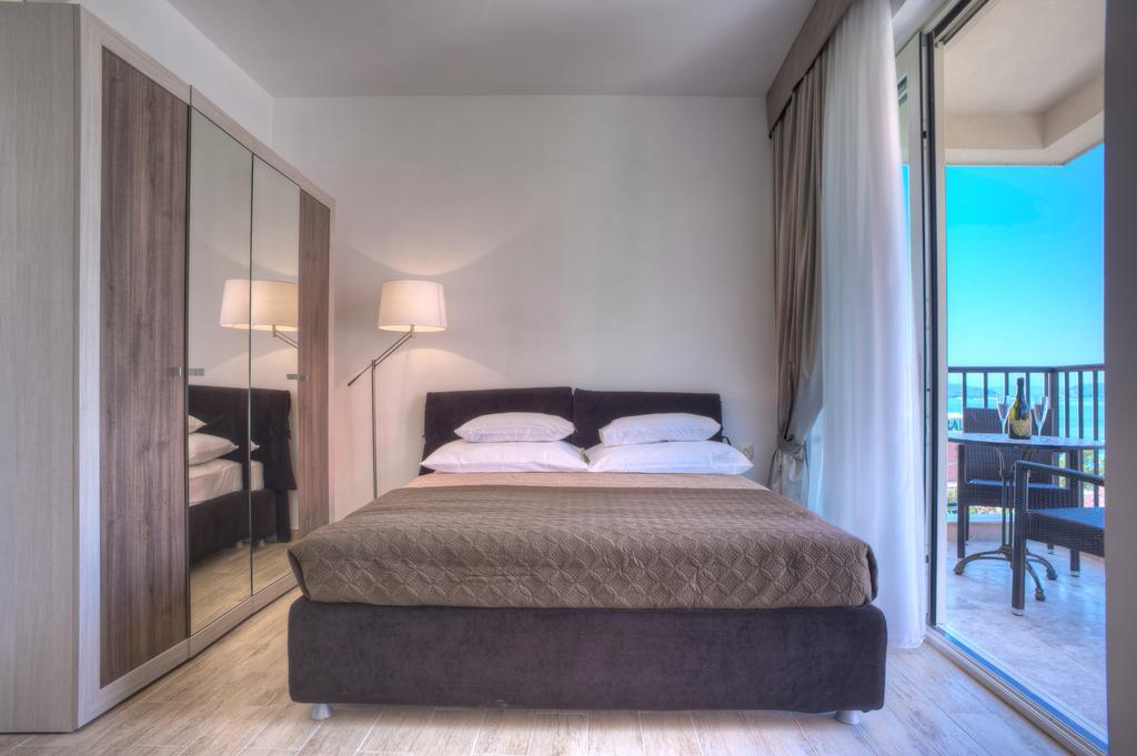 Guest House Przno Bay Sveti Stefan Eksteriør bilde